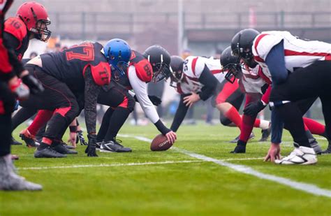 how long does an average college football game last? does the length of the game have any impact on its outcome?